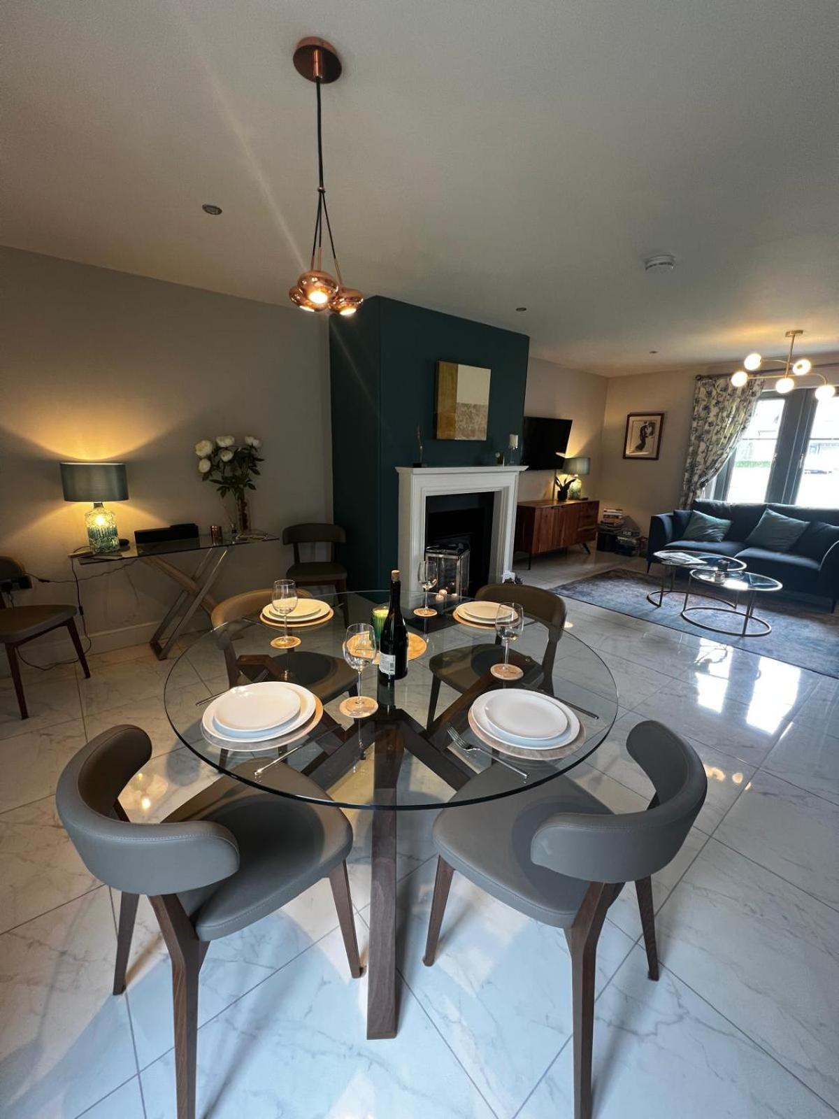 Chic Classy & Cosy At Lough Erne Golf Village And Resort Ballycassidy Exterior photo